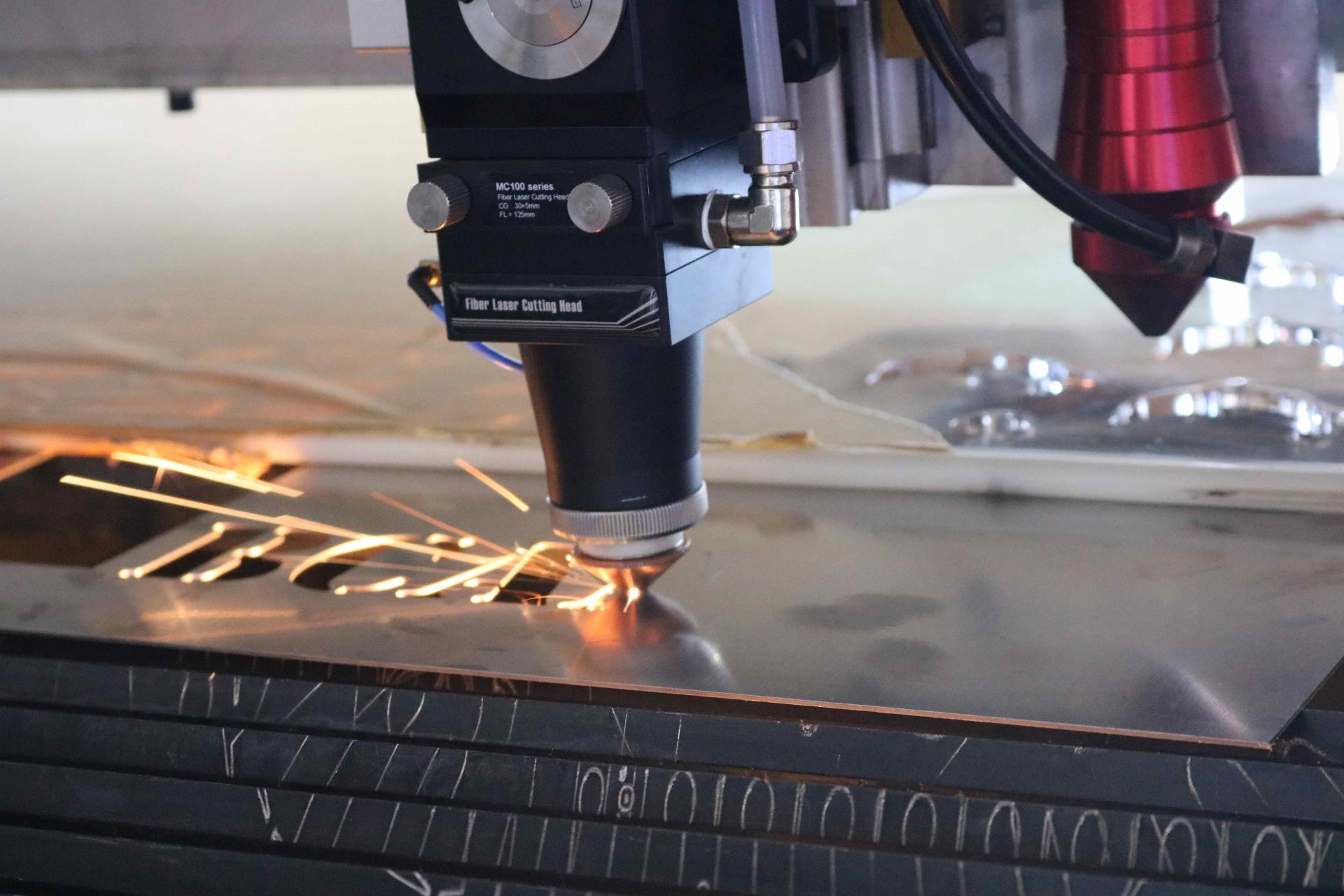 Laser cutting machine applications in 4 major industries