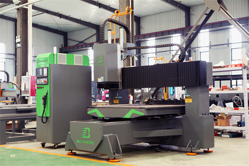 The correct use of aluminum alloy engraving machine