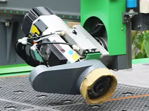 cnc router 1325 working on wood 4axis