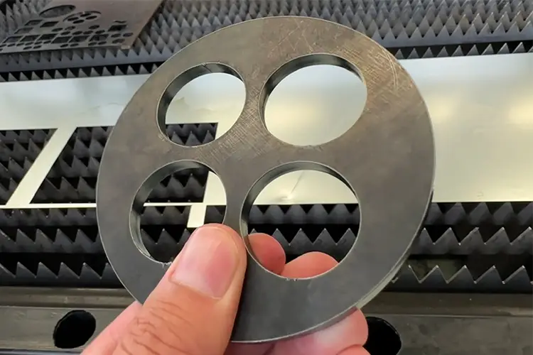 Fiber laser cutting machine cutting metal