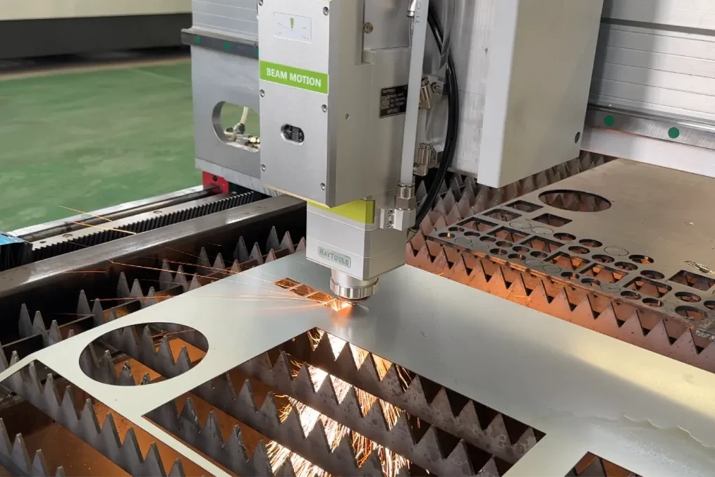 laser cutting machine