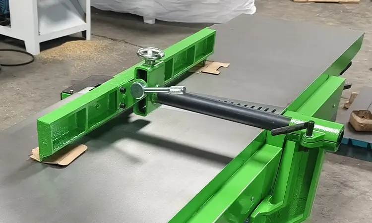 adjustable-fence-woodworking-jointer-machine