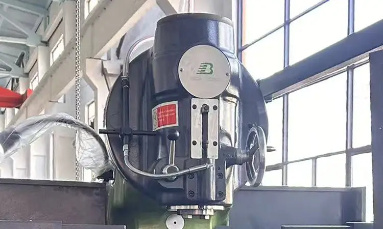 nt50-spindle-cnc-vertical-knee-milling-machine