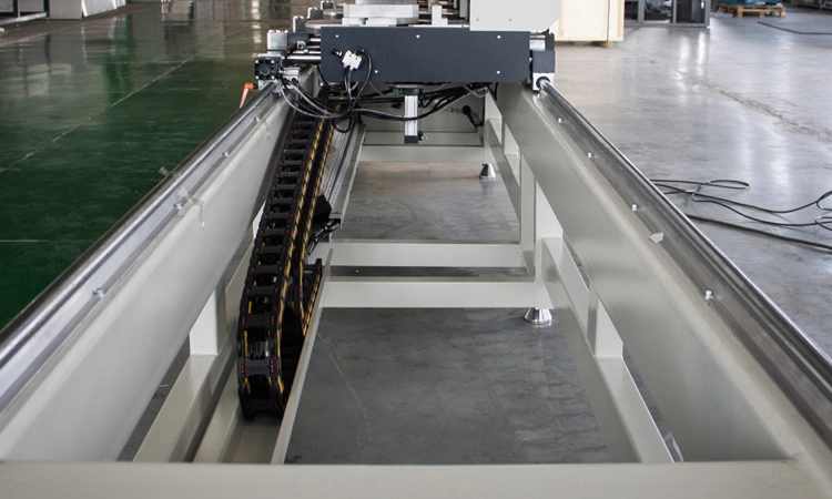 four-head-upvc-welding-machine-guide-rail-cable-chain
