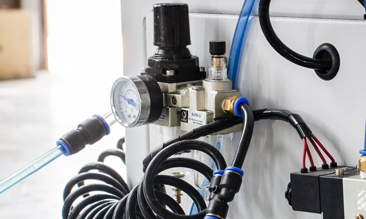upvc-glazing-bead-cutting-machine-air-regulator